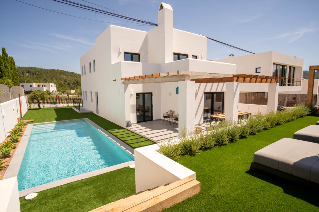 Financial Benefits of Hiring a Property Manager